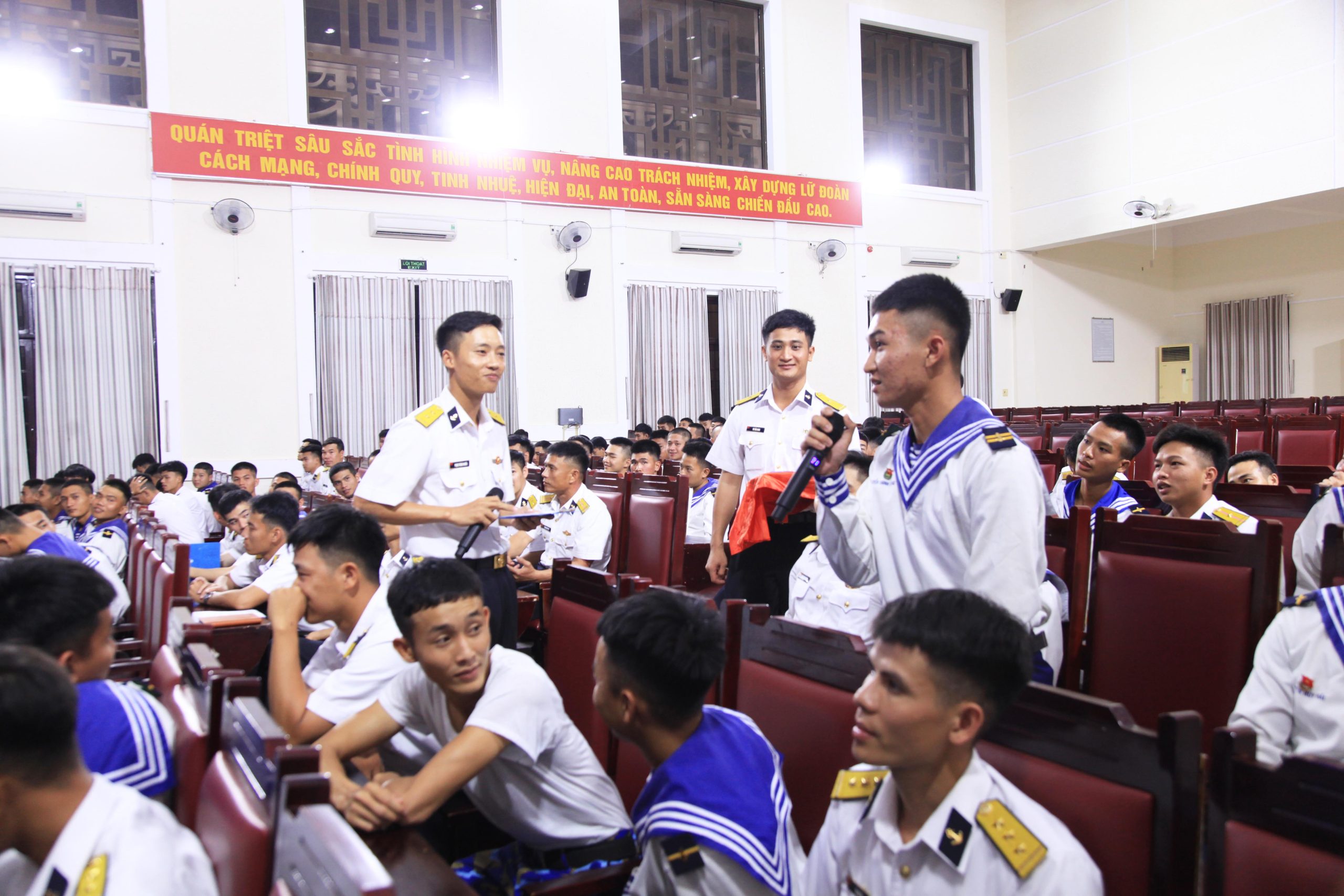 Tọa đàm Thanh niên  “Tuổi trẻ Lữ đoàn 162 tiếp bước chiến sĩ Điện Biên”.
