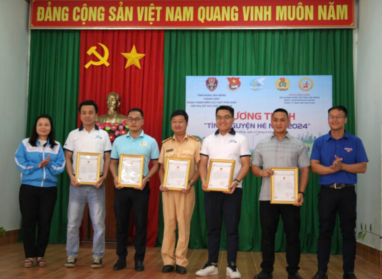 Ánh Sáng Vùng Cao: Đoàn Thanh Niên CSGT Phía Nam hỗ trợ thắp sáng đường quê cho xã Tà Hine