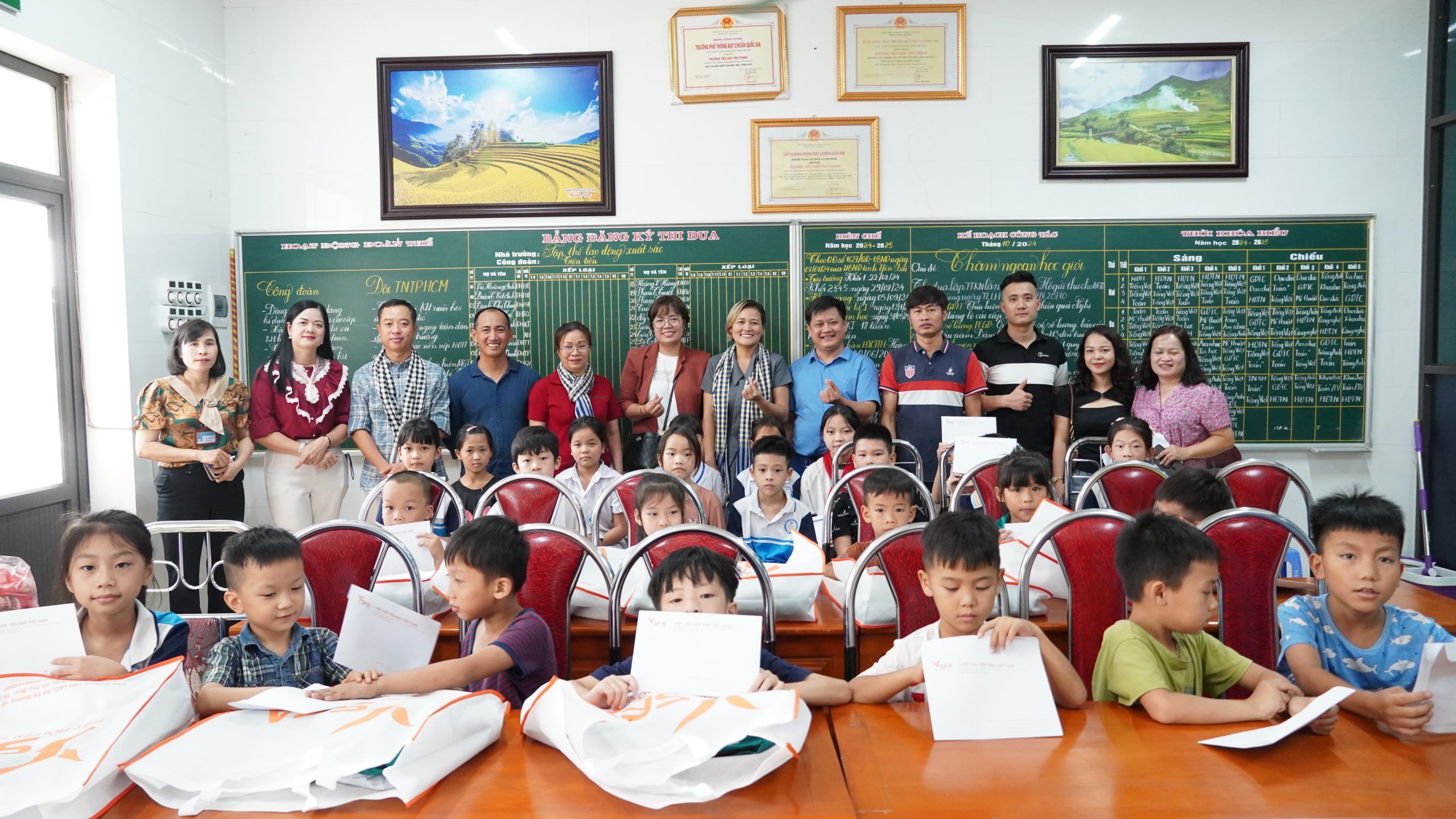 Hiệp hội Yến Sào Việt Nam chung tay “Tiếp bước em đến trường” tại Yên Bái sau siêu bão Yagi