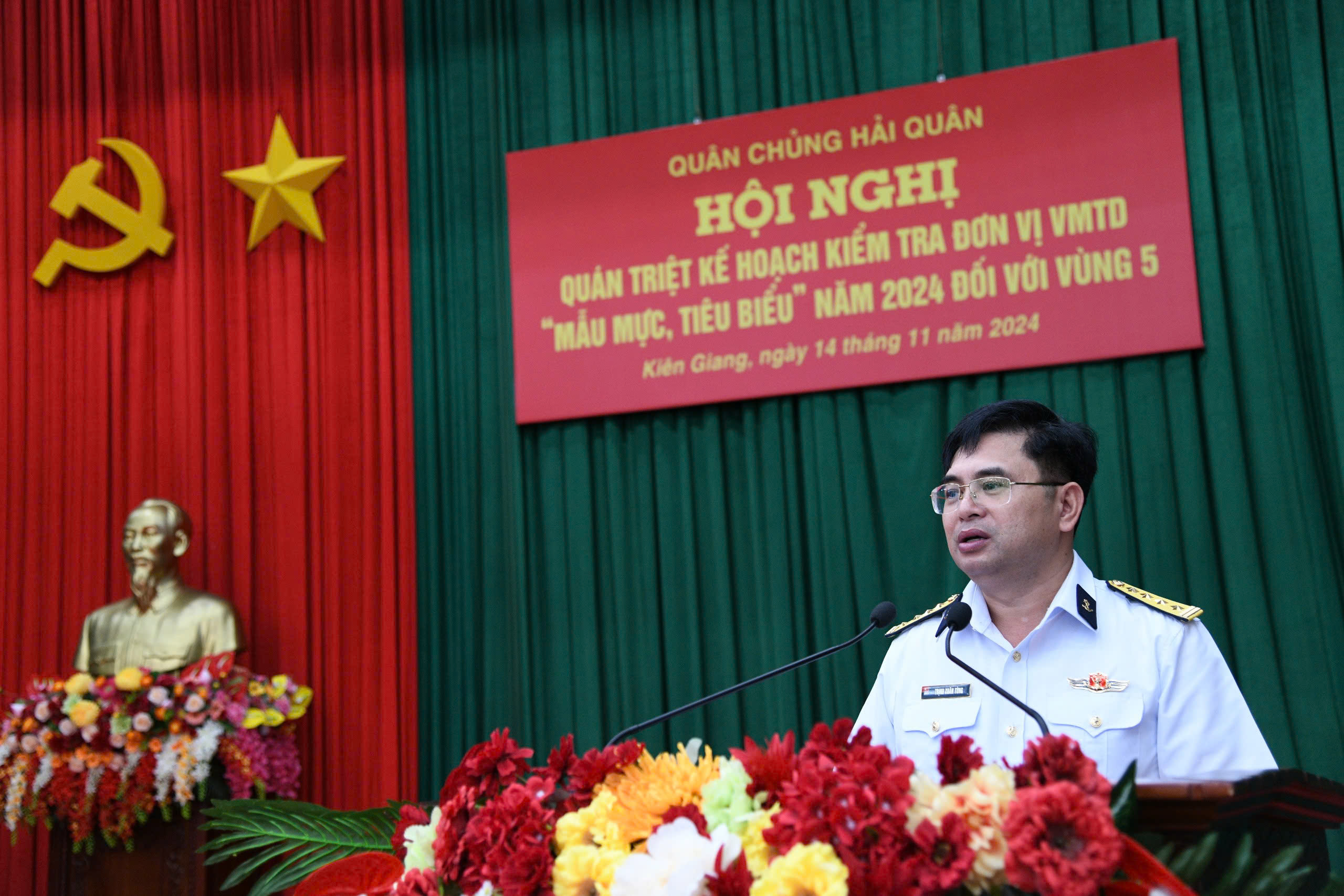 Bộ Tư lệnh Vùng 5 Hải quân thực hiện tốt các tiêu chí xây dựng đơn vị vững mạnh toàn diện, mẫu mực, tiêu biểu