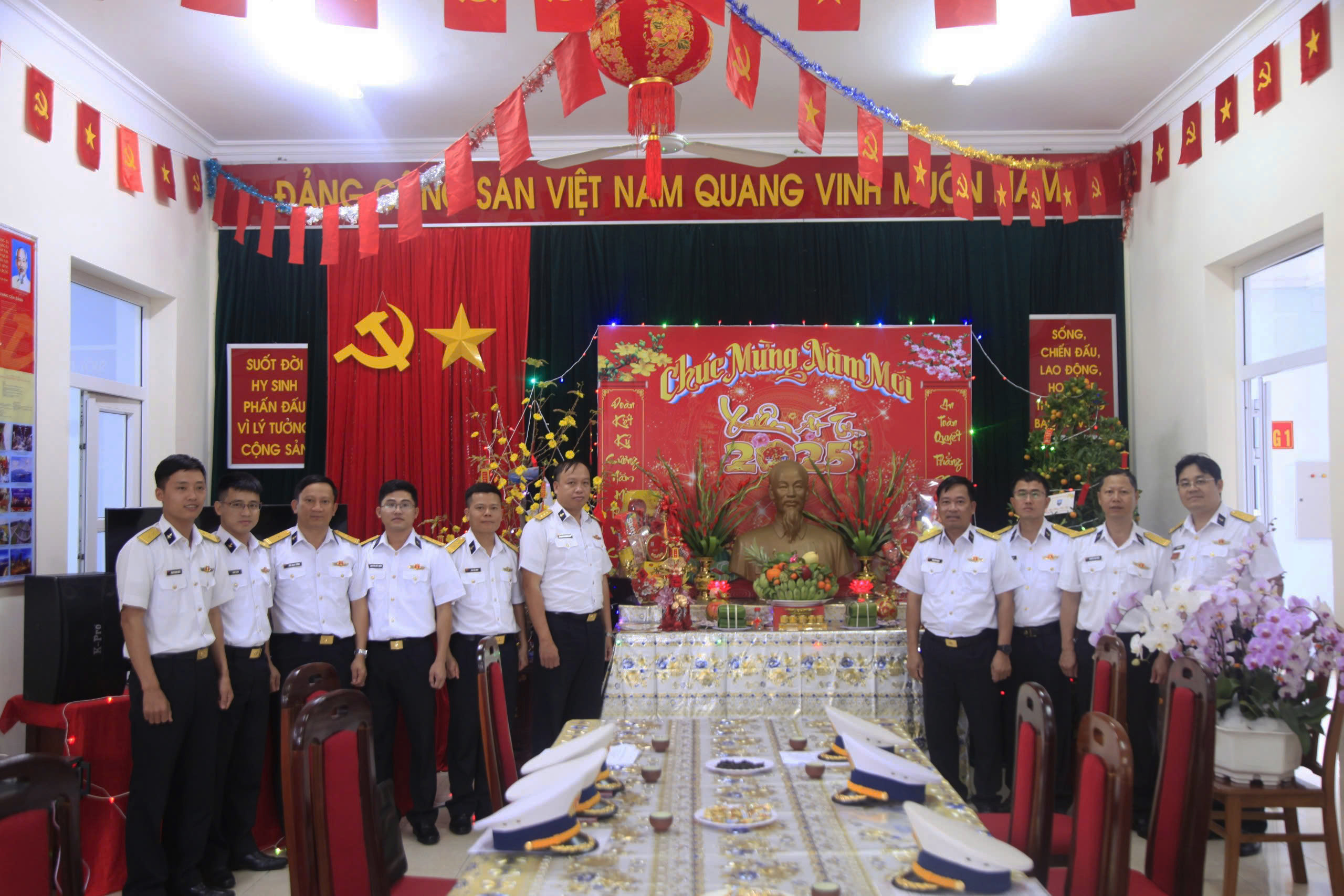 Lữ đoàn 162, Vùng 4 Hải quân: Hội thi phòng đón xuân, bình báo tường và câu đối tết xuân Ất Tỵ 2025.