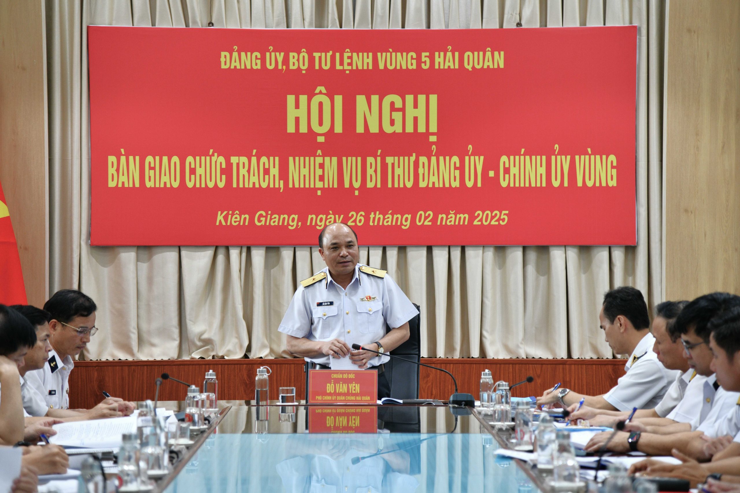 Bàn giao chức trách, nhiệm vụ Bí thư Đảng ủy, Chính ủy Vùng 5 Hải quân