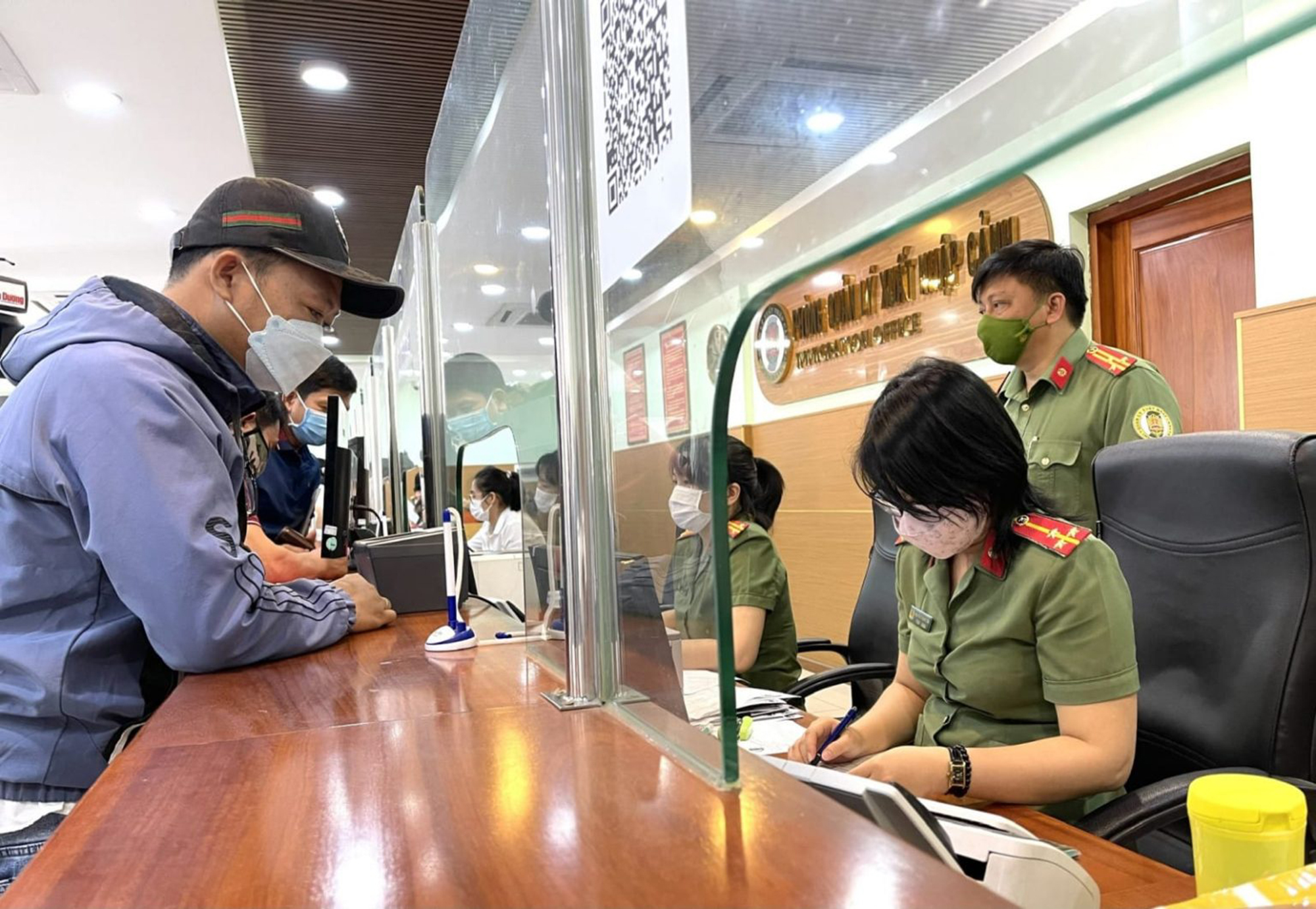 Mất tiền, hủy tour vì bị cấm xuất cảnh- Ảnh 1. Mất tiền, hủy tour vì bị cấm xuất cảnh- Ảnh 1.