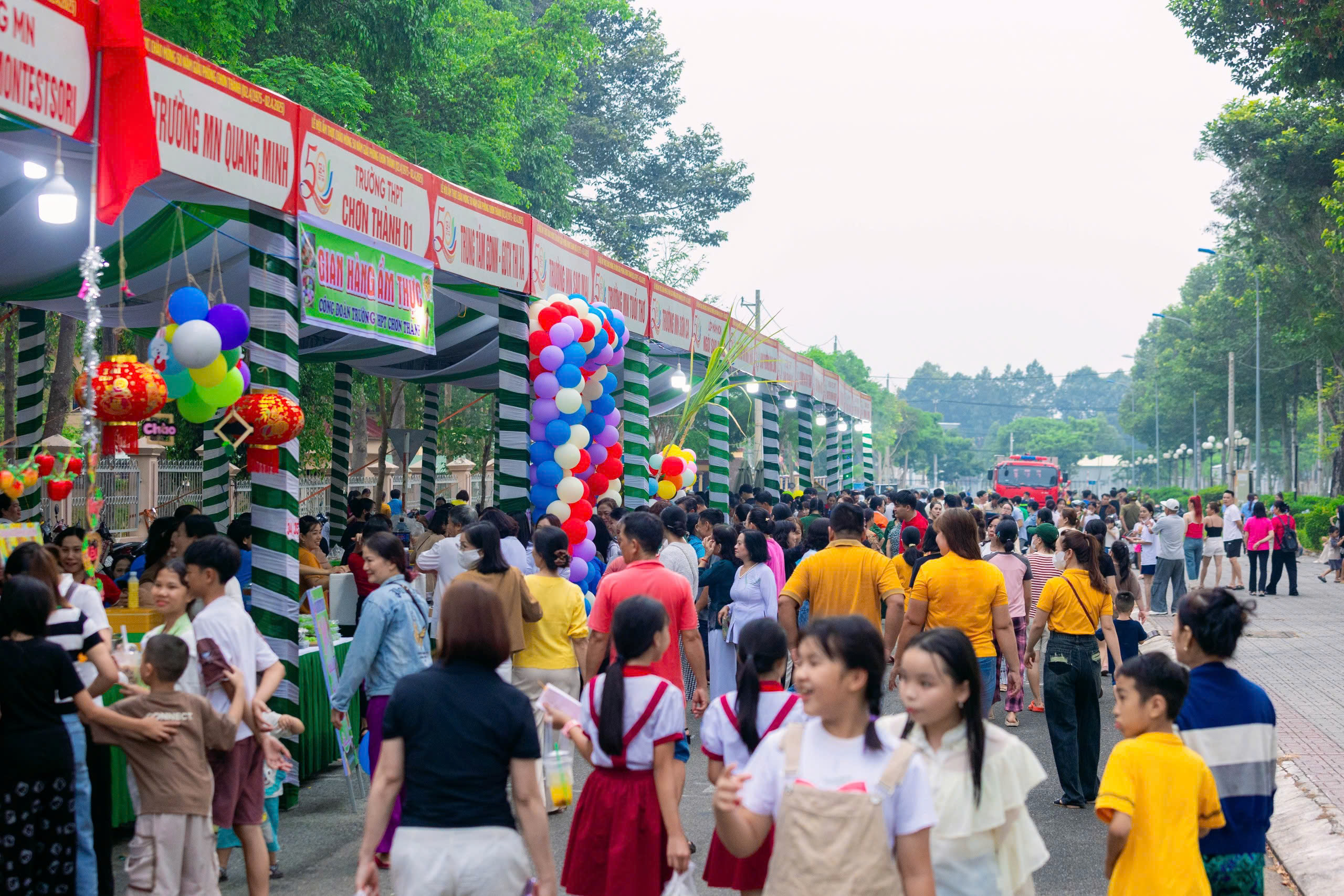 Bình Phước: Chơn Thành Rực Rỡ Trong Chương Trình Nghệ Thuật Và Lễ Hội Ẩm Thực Kỷ Niệm 50 Năm Giải Phóng