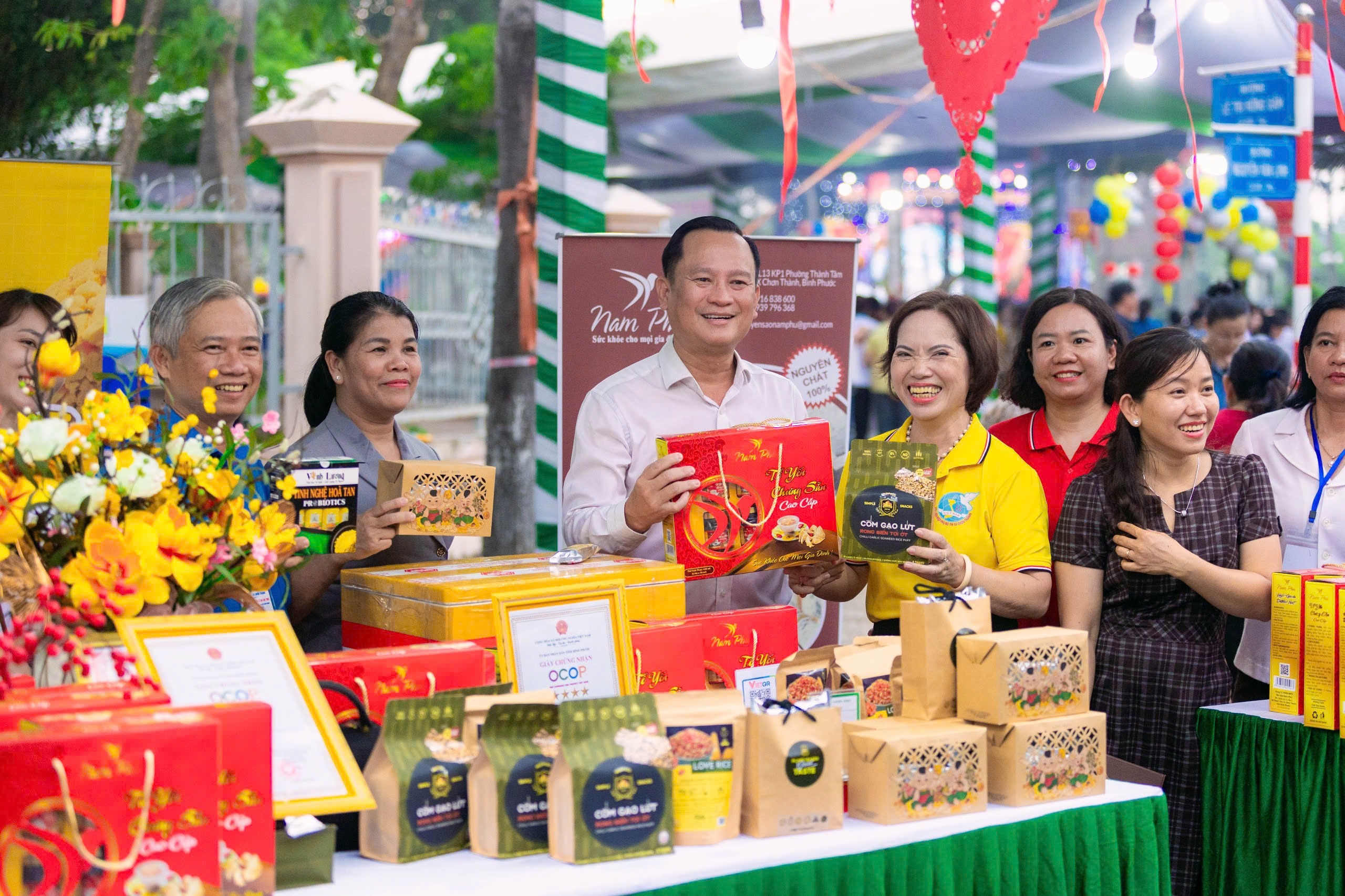 Bình Phước: Chơn Thành Rực Rỡ Trong Chương Trình Nghệ Thuật Và Lễ Hội Ẩm Thực Kỷ Niệm 50 Năm Giải Phóng