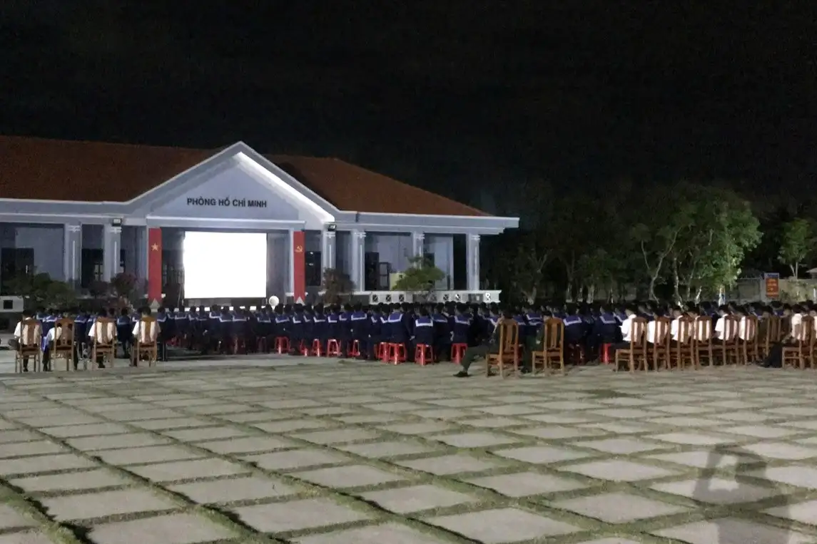 Vùng 5: Chiếu phim lưu động phục vụ cán bộ, chiến sĩ