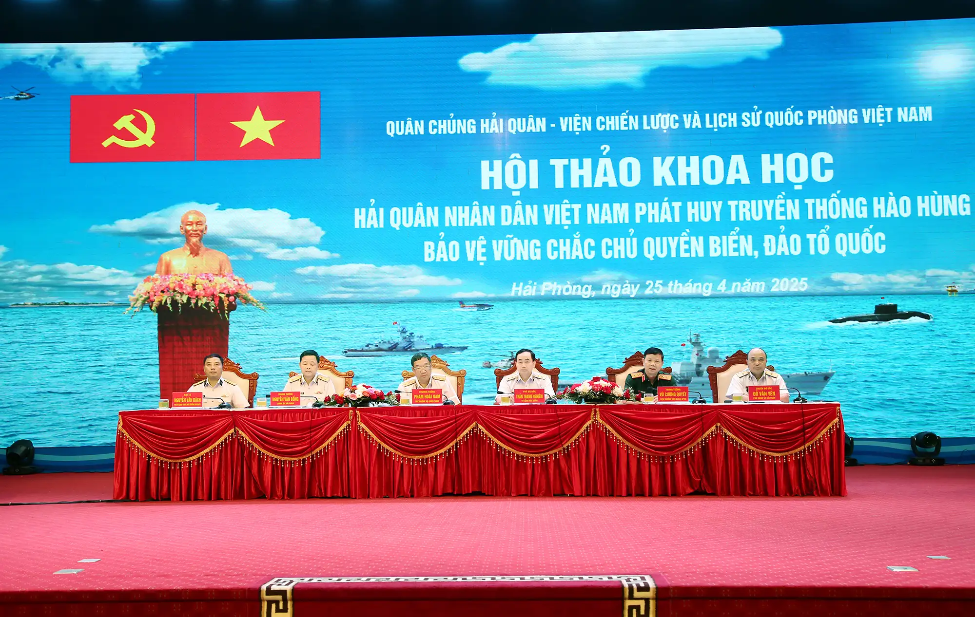 Hội thảo khoa học “Hải quân nhân dân Việt Nam phát huy truyền thống hào hùng, bảo vệ vững chắc chủ quyền biển, đảo Tổ quốc”