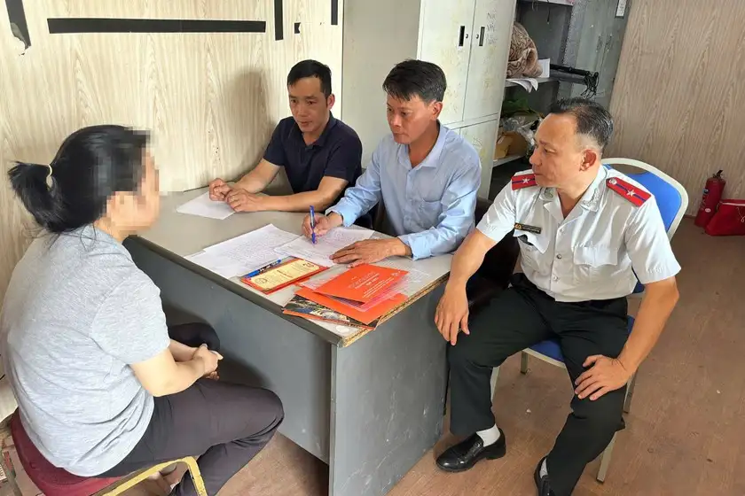Xử lý 2 trường hợp rao bán Giấy mời Lễ hội Hoa phượng đỏ 2025