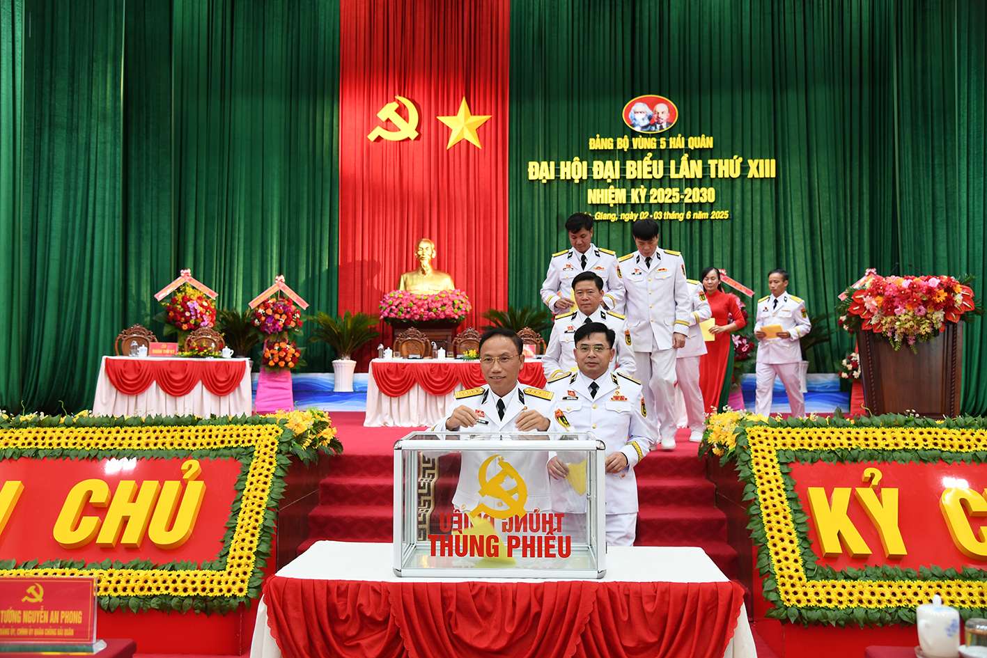 Phát huy bản lĩnh, trí tuệ, xây dựng Vùng 5 Hải quân cách mạng, chính quy, tinh nhuệ, hiện đại